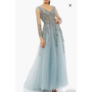 NWT MAC DUGGAL 20295 Embellished Long Sleeve A Line‎ Gown Platinum Size 16